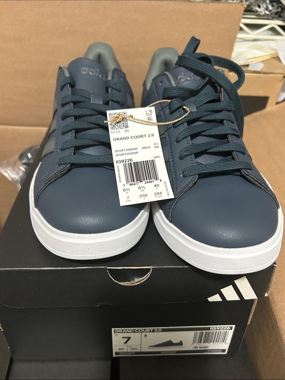 Adidas Grand Court 2.0 Men’s Sneakers in navy blue and white size 7